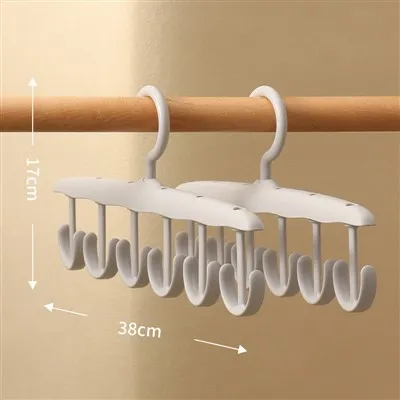 Plastové vešiaky s háčikmi