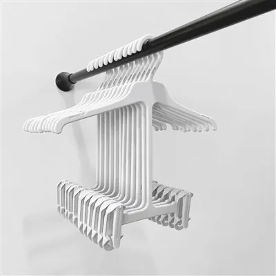 Plastový detský vešiak